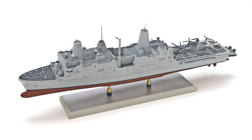 Cyber Hobby 7110 1/700 U.S.S. New York LPD-21 - Hobby City NZ