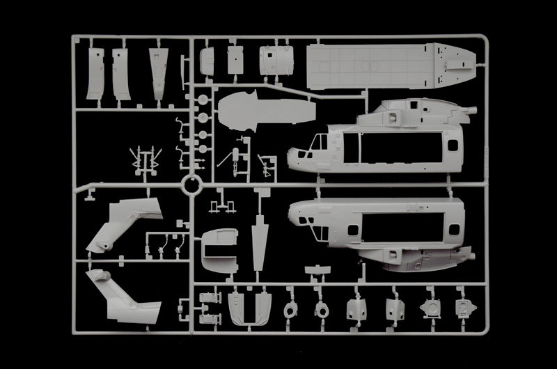 Italeri 1/72 AW101 Merlin HM.1 Helicopter (2)