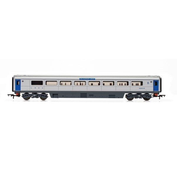 Hornby R30215-W HM Queen Elizabeth II Platinum Jubilee HST Train Pack w/Coaches Combo (8176229023981)