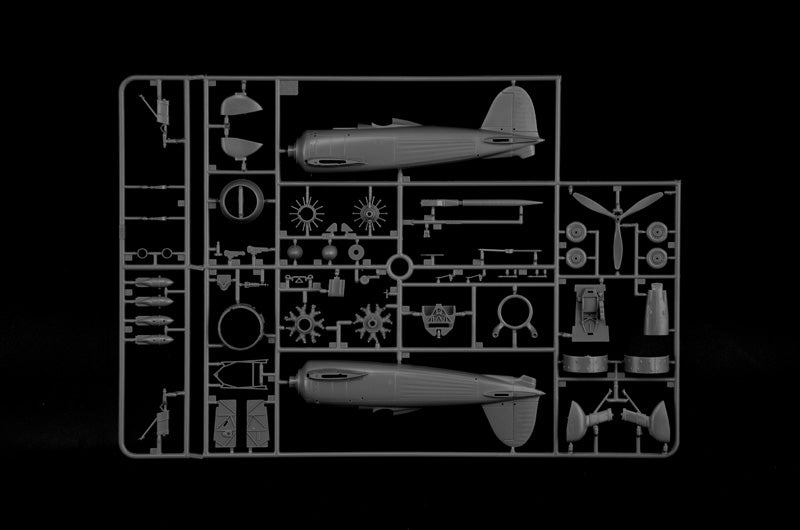 Italeri FIAT CR.42 FALCO ASSAULT/NIGHTFIGHTER (2)